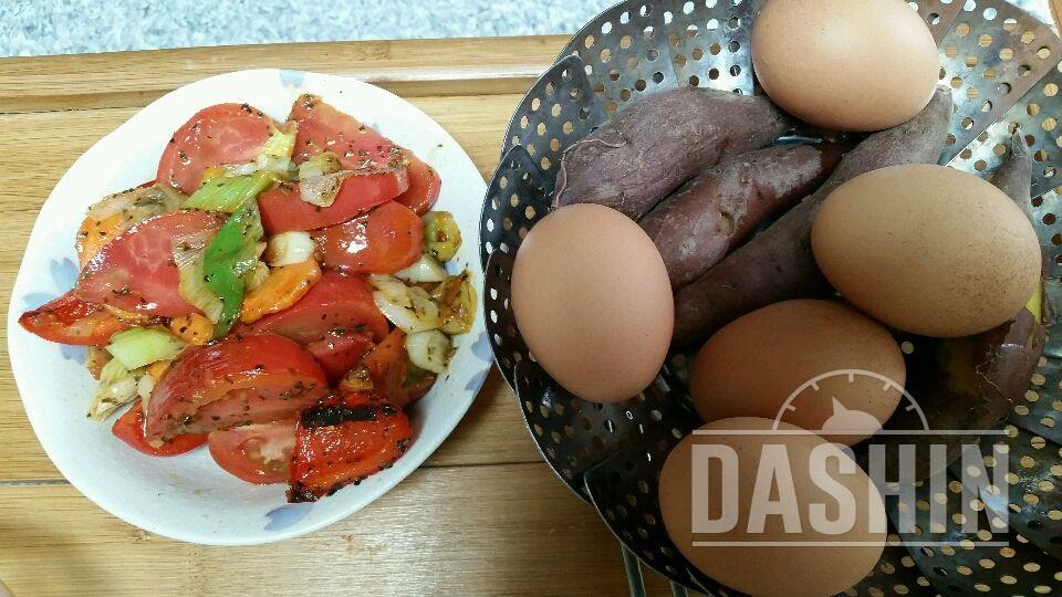 점심 토마토 볶음 달걀 고구마