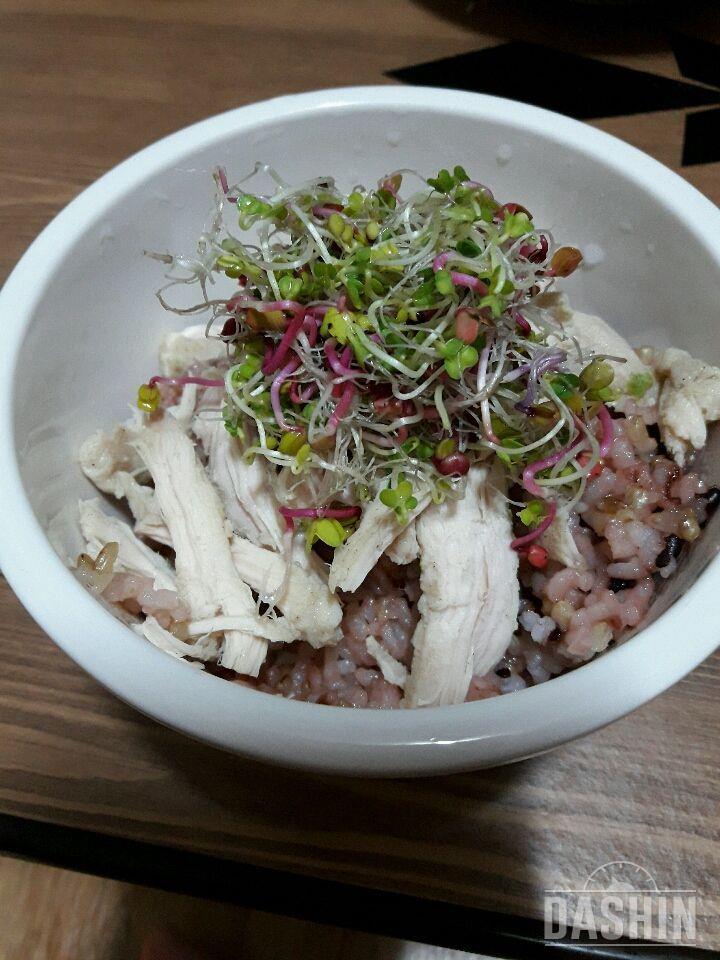 닭가슴살새싹비빔밥