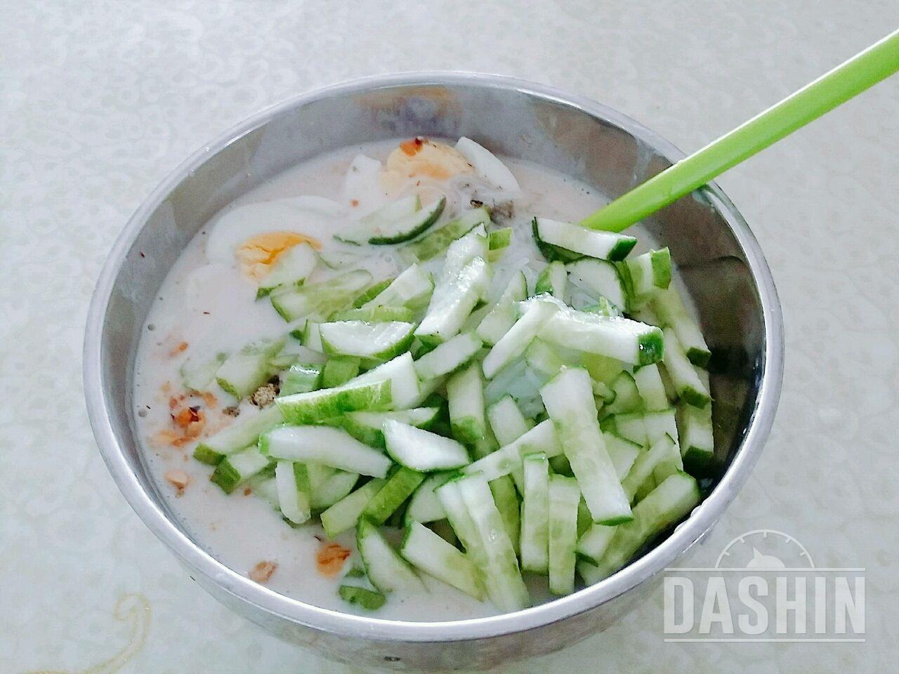 오늘의 아침식사는 콩국수