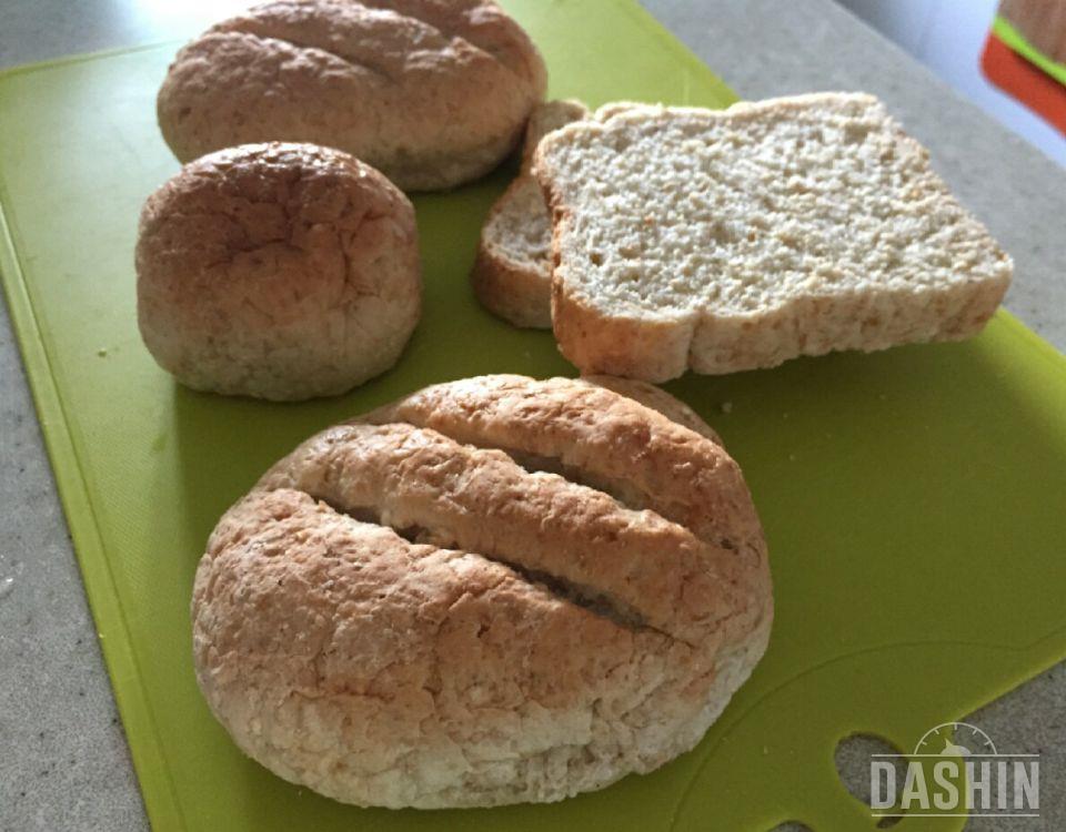 통밀빵 너무 맛납니당