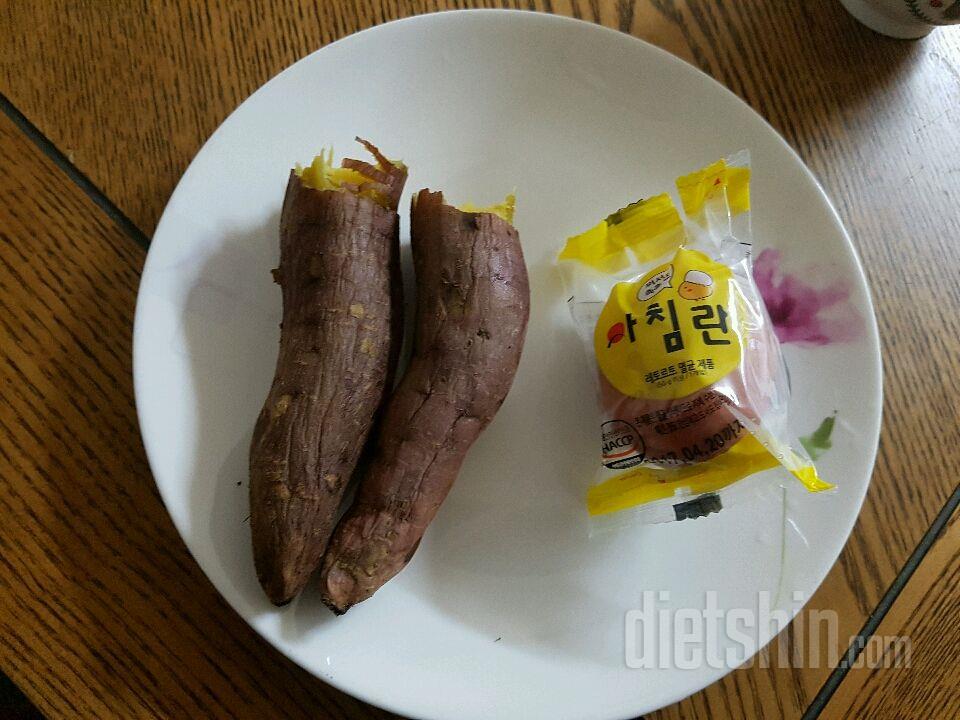 맛있고 간편한 아침식사로 딱인 아침란♡