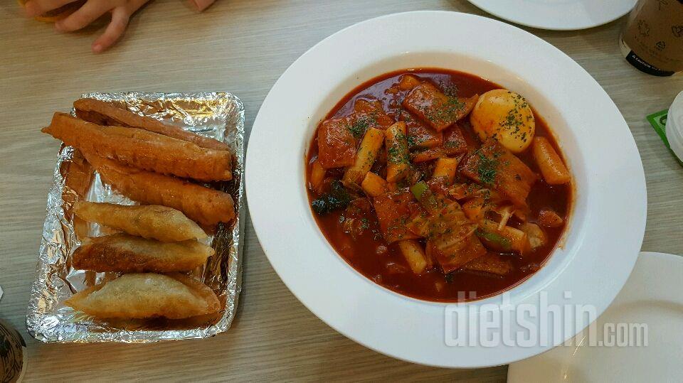 저녁 떡볶이, 튀김