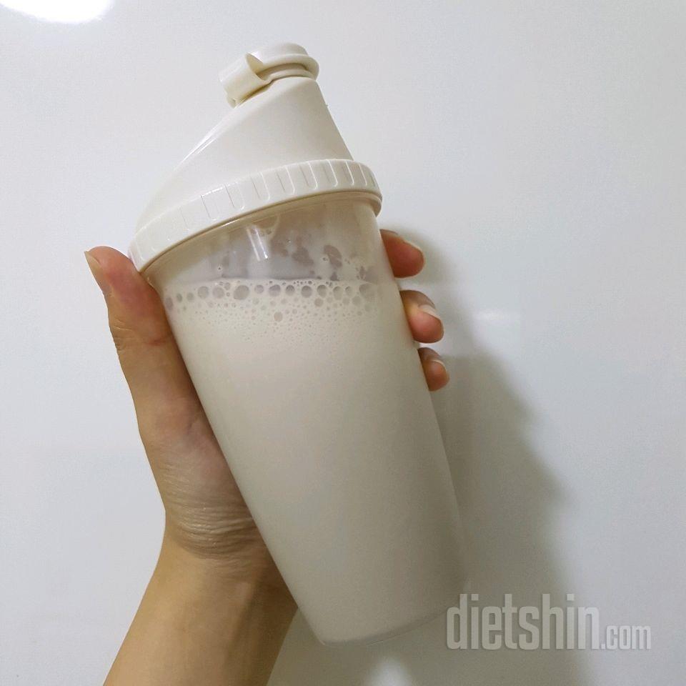 흰강낭콩라떼> 오늘은 우유랑!🥛