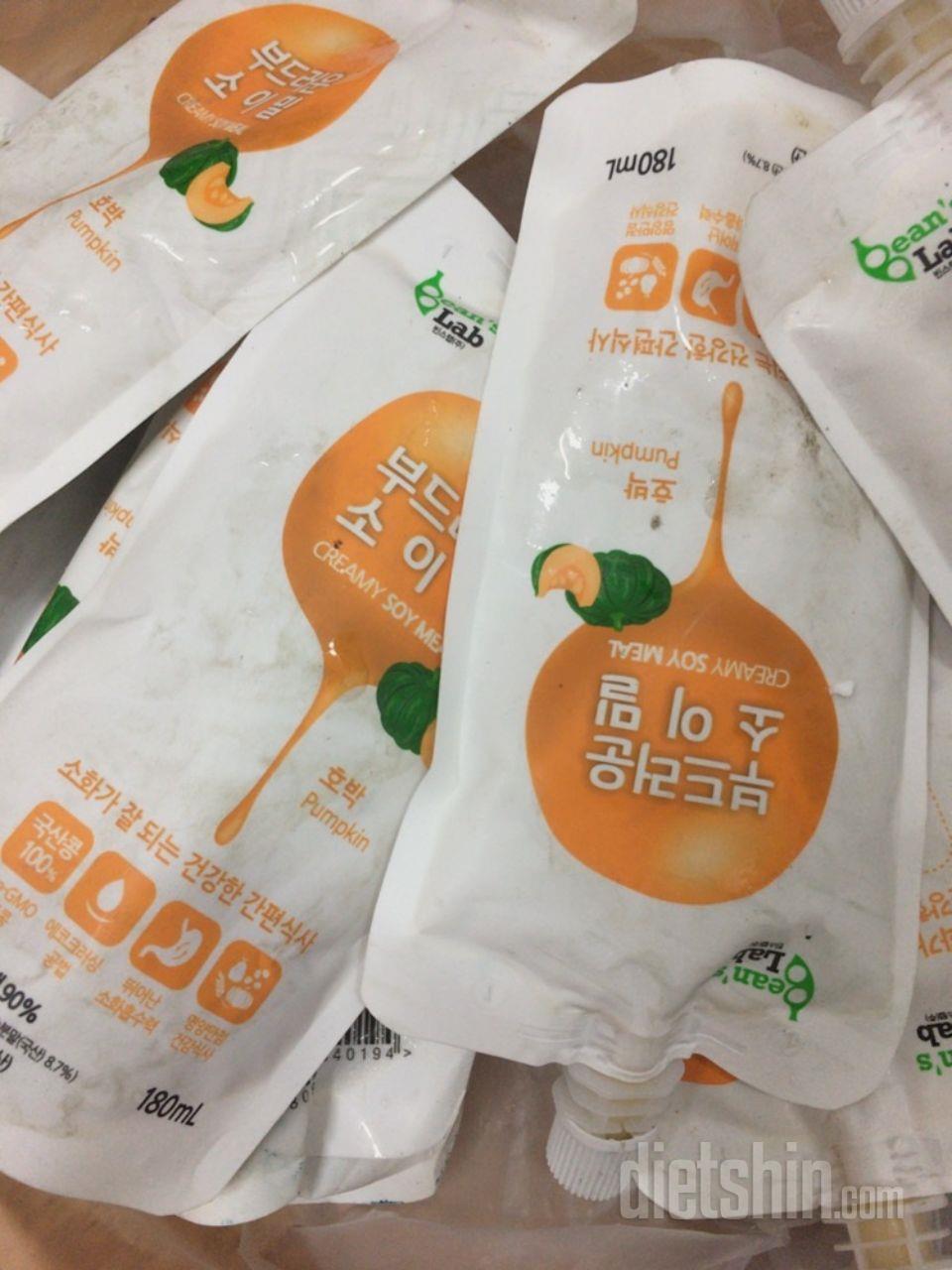 맛도 좋고 다 좋은데 제품이 다 꾸질꾸질해져서ㅠㅠ