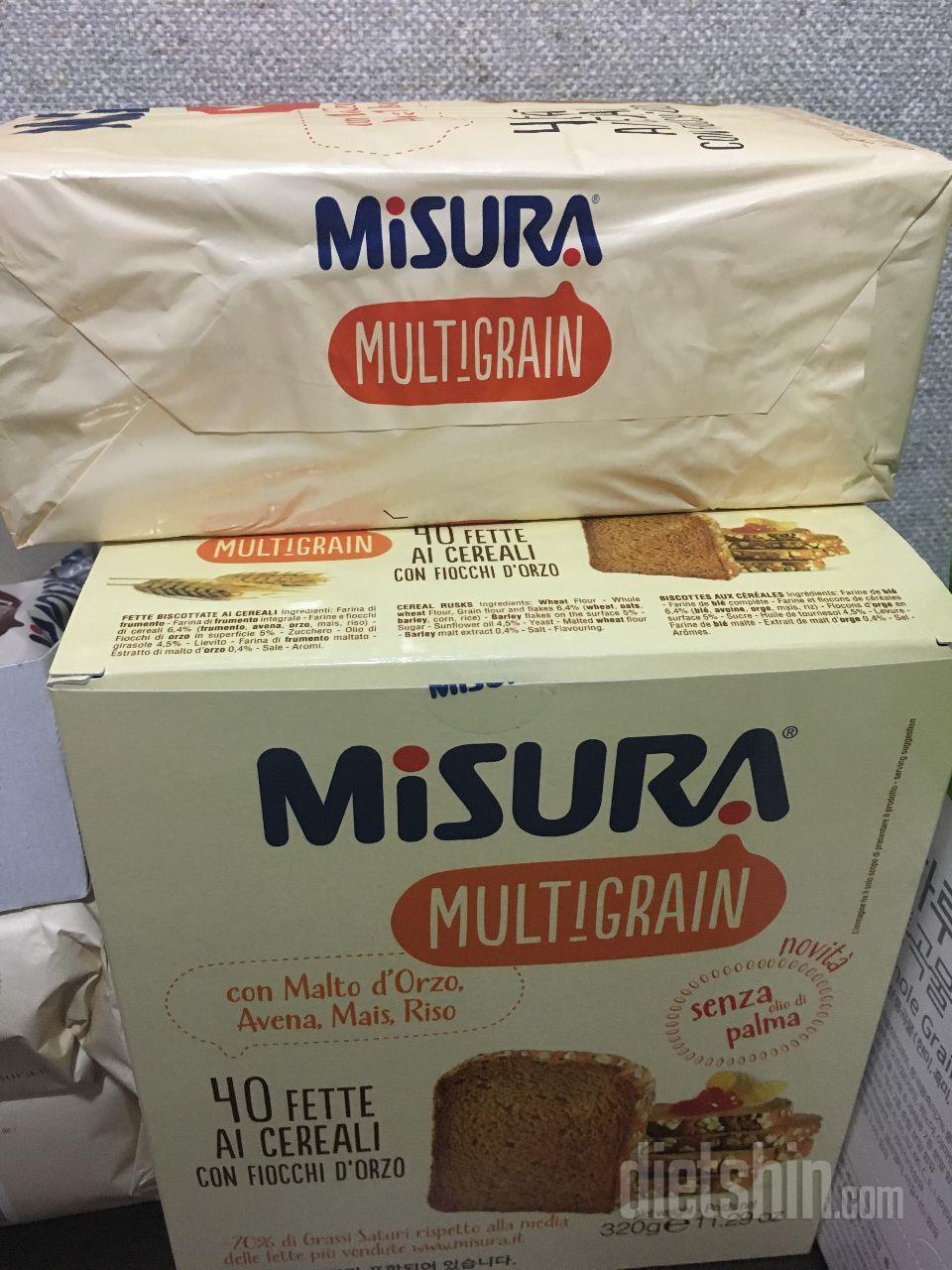 생각보다 많이 작네요~~