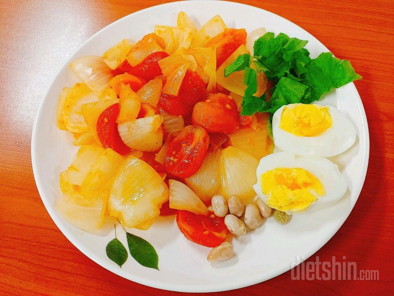 양파와 토마토 볶음! 양파의 단맛과 토마토의 상큼한 식단