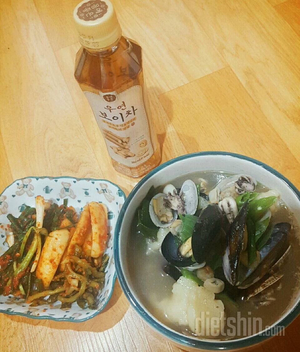 점심//해물감자수제비
