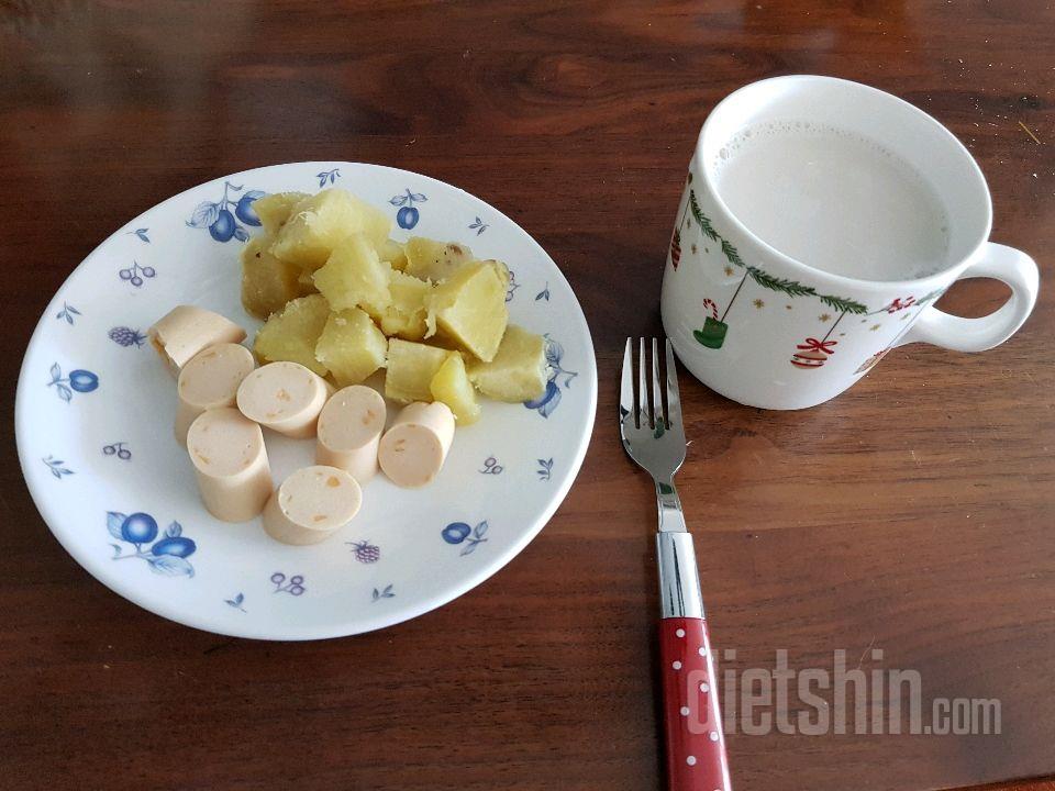 가슴이 콩닭 치즈맛 먹었어요~