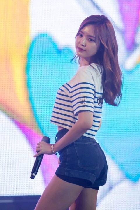 손나은