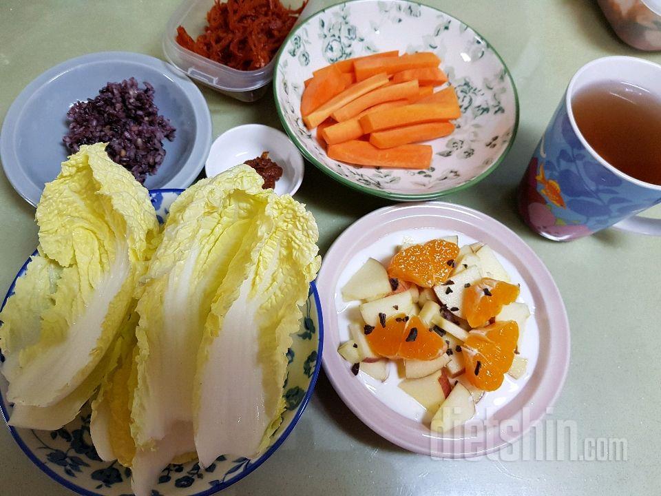 저녁이요^^  어느새 지존다이어터 됬네요 ㅋ