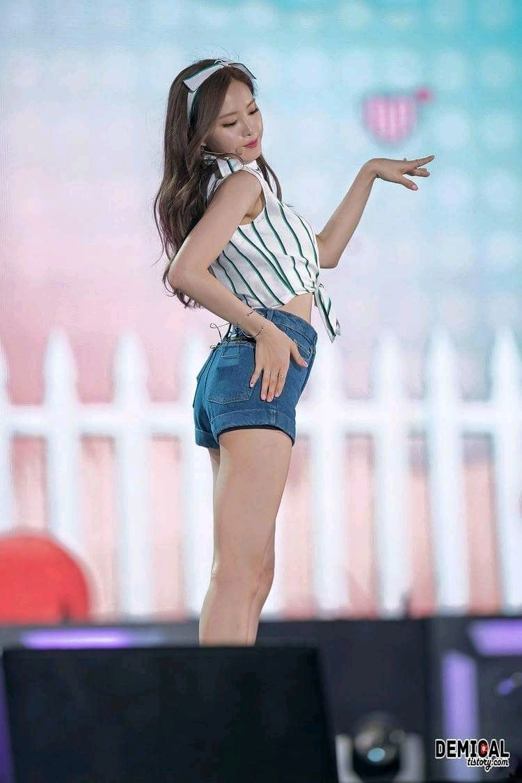 손나은