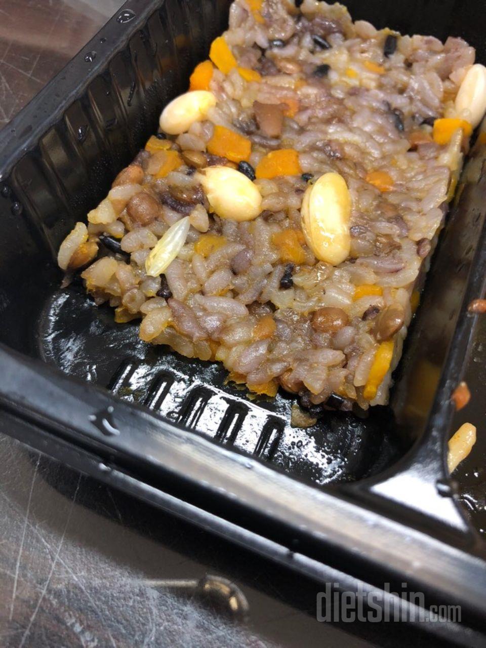 엄청 맛있어요! 근데 배고파요
