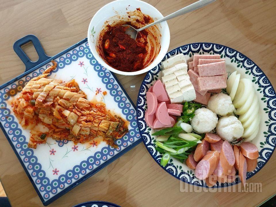 양쌈볼🥘부대찌개에 퐁당💦