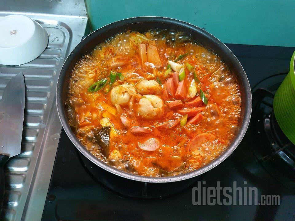 양쌈볼🥘부대찌개에 퐁당💦