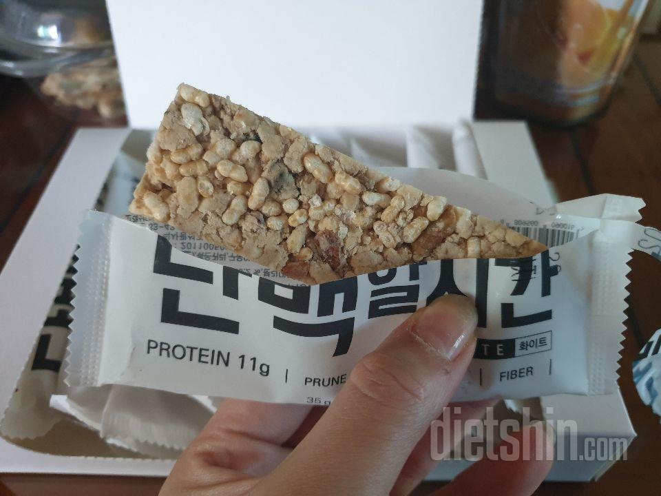 엄청 맛있다는 평 보고 샀는데 엄청까지는 아니에요.