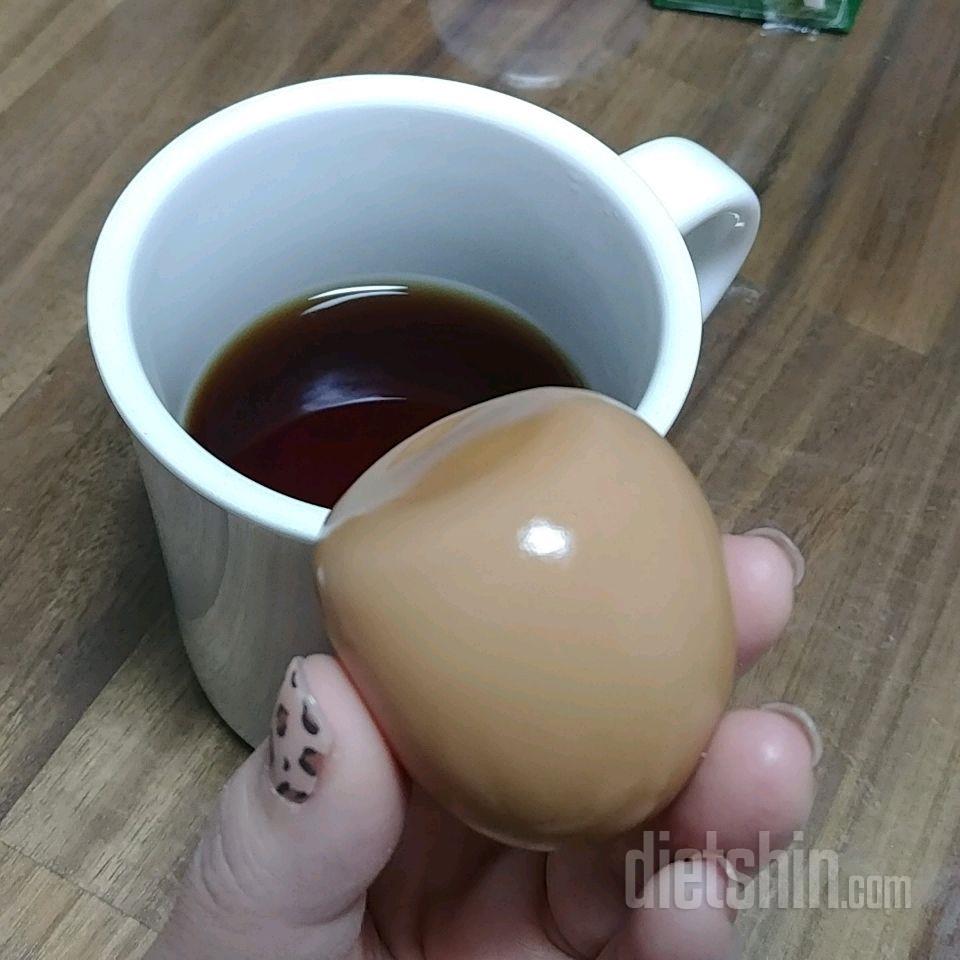 아침밥은 계란3개 커피