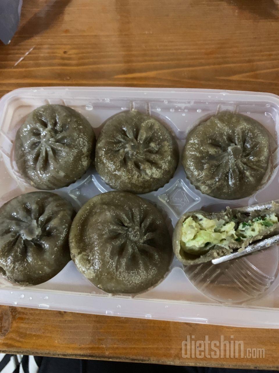 만두좋아해서 바로샀어요 김치만두랑 닭