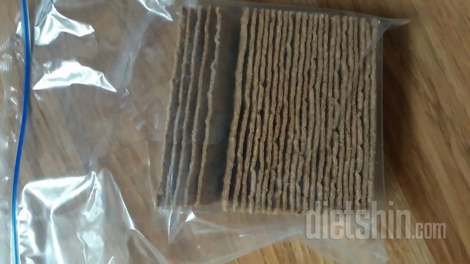바삭한식감은 좋은데 맛이 새콤??하네