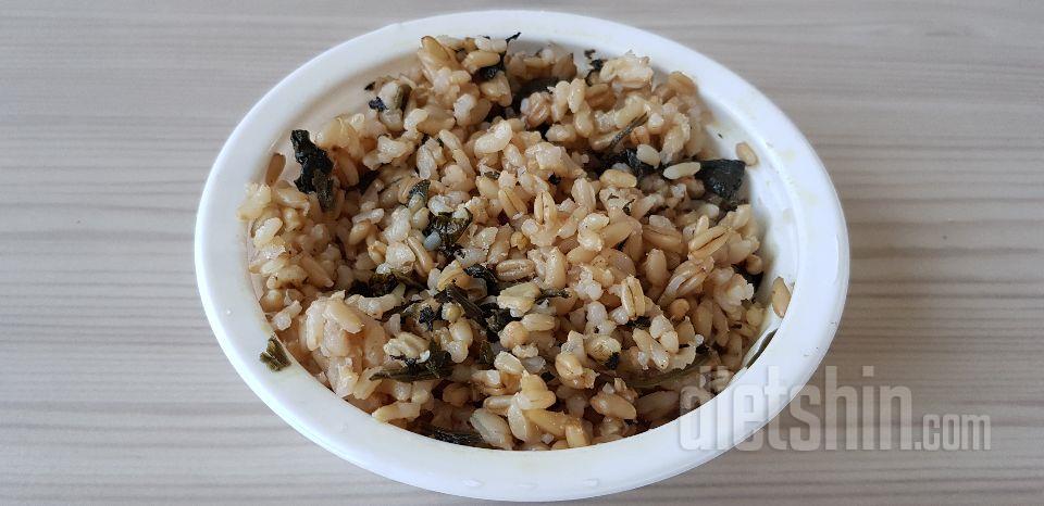 맛있어요
매콤닭만 먹다가 세트로 주문