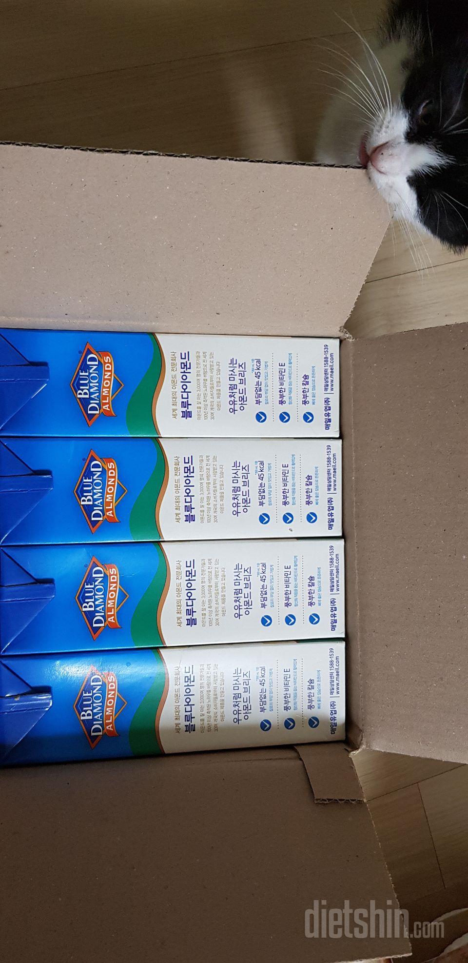 언스위트만 먹다가 저번부터 오리지널로