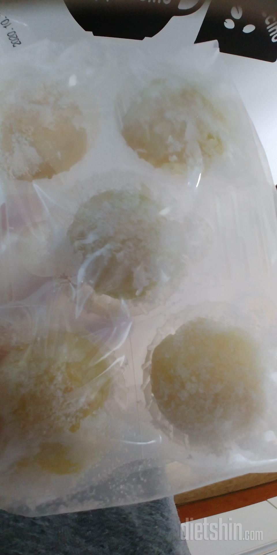 물컹거려서 씹는맛은 덜하지만 저칼로리