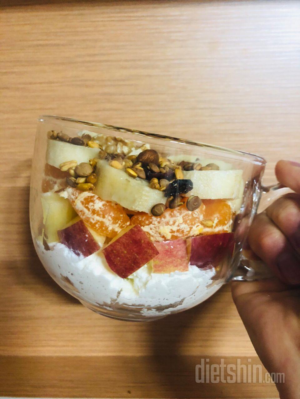 처음 먹어보는 그릭 요거트인데 너무