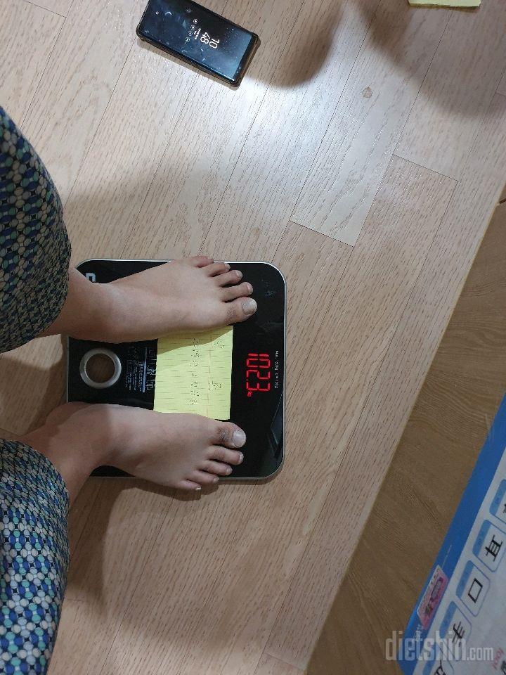 다신13기 필수 미션]체중,전신 인증(체중 인증 촬영 사진)