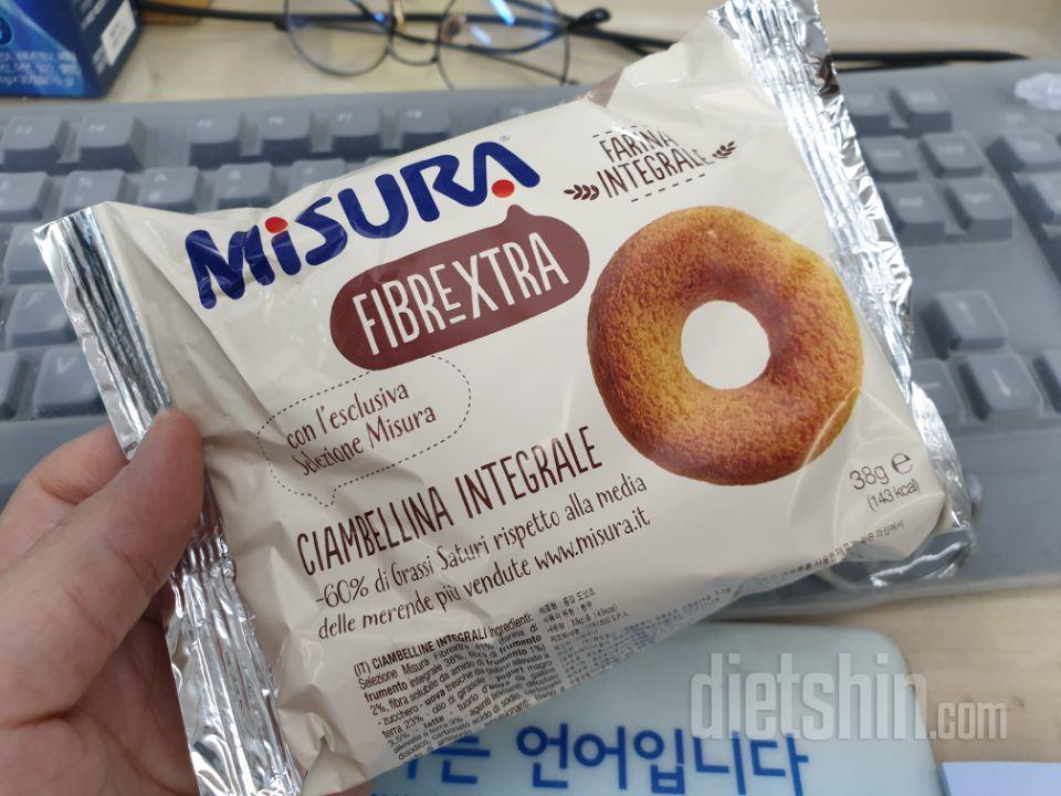 미주라에서 도넛이 젤맛있어요~ 커피나