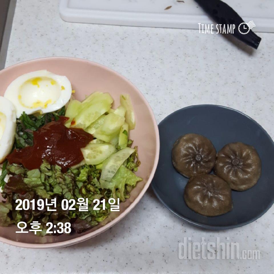 닭가슴살만두만 먹어봤는데 존맛..
김