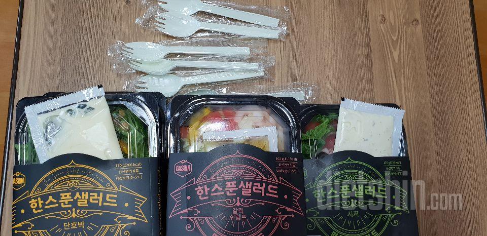 배송도 빠르고 맛있어요.
전체적으로