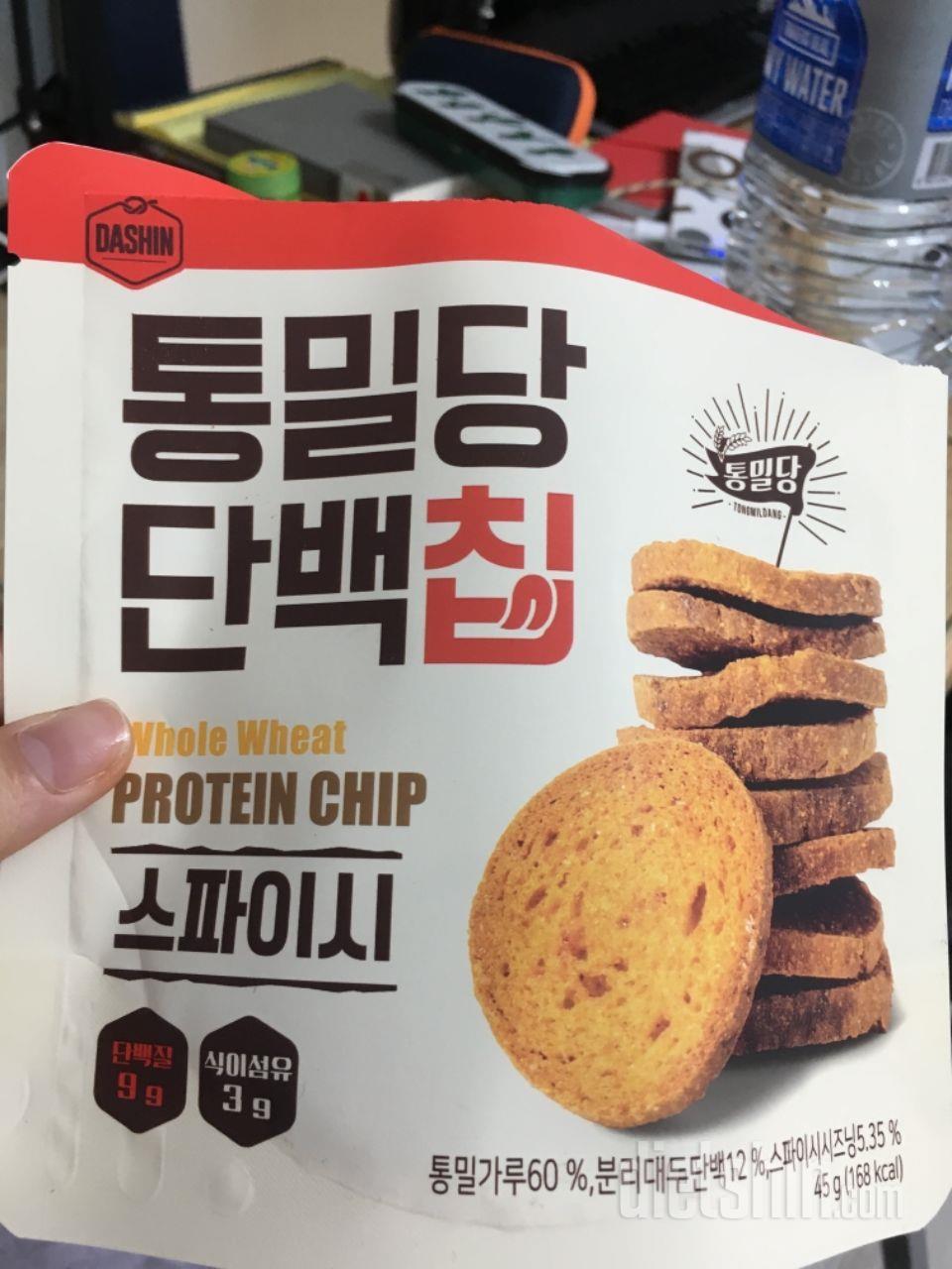 배송은 조금 느렸지만
물건은 만족스러