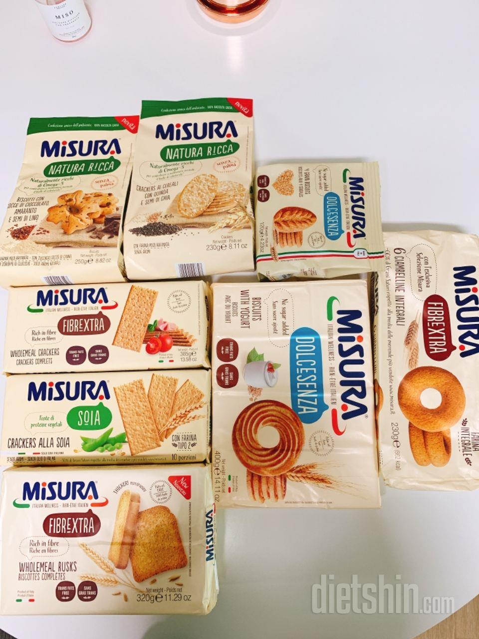 가격 인하할 때 저렴하게 구매했어요.