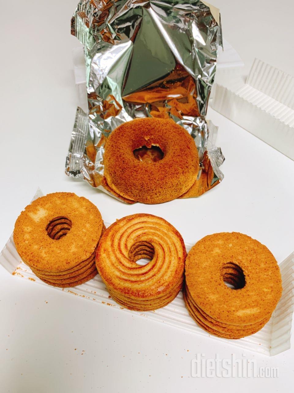 가격 인하할 때 저렴하게 구매했어요.