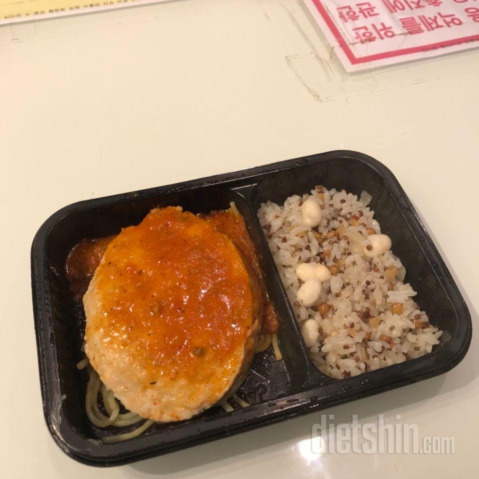 도시락 구성은 좋아요.
근데 전자레인