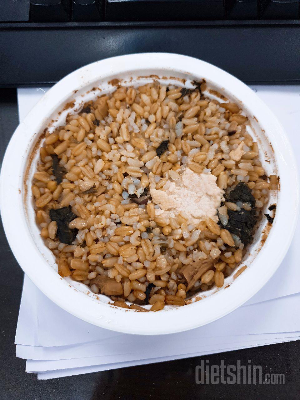 된장이랑 매콤닭 주문했는데 매콤닭이