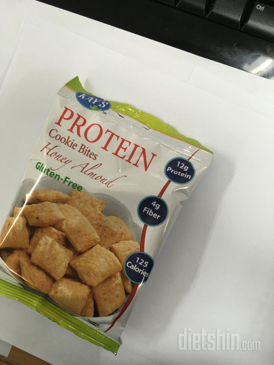 스틱보다는 요모양으로 된 과자들이 
