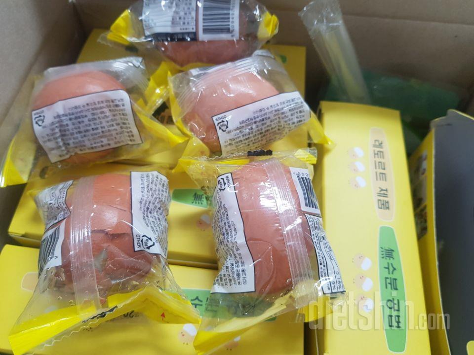 계란이 전부다 깨져서왓네요..  3번