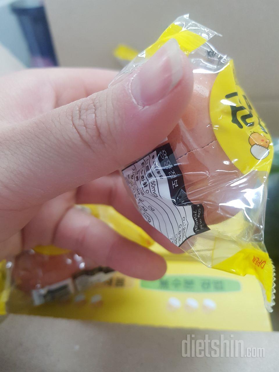 계란이 전부다 깨져서왓네요..  3번