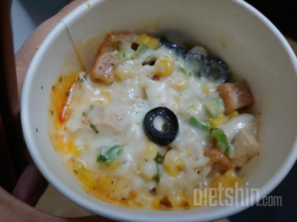 맛있어요. 피자 먹고싶을때 이거 먹으
