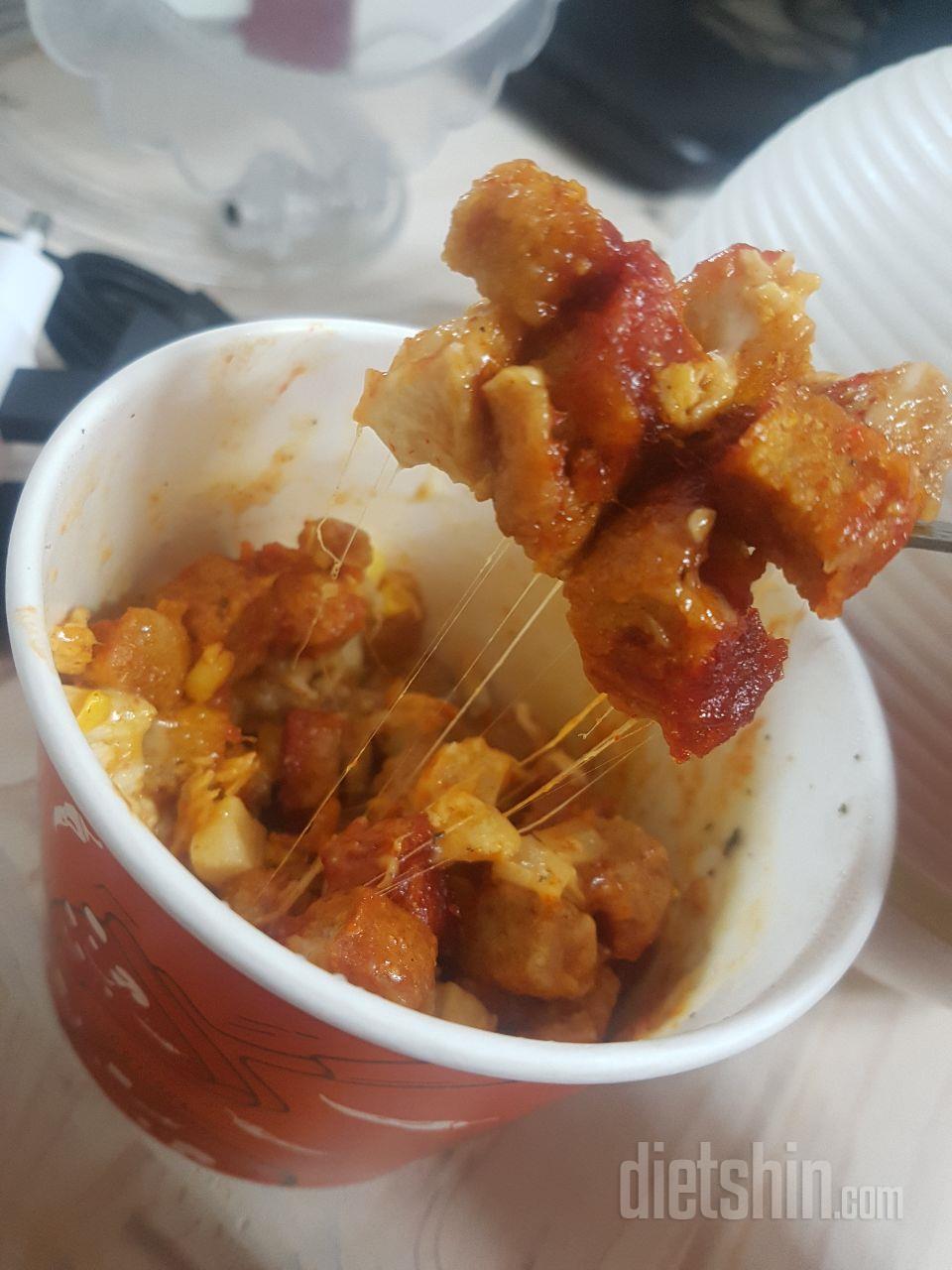 맛있어요.
피자땡길때마다 하나씩 먹고