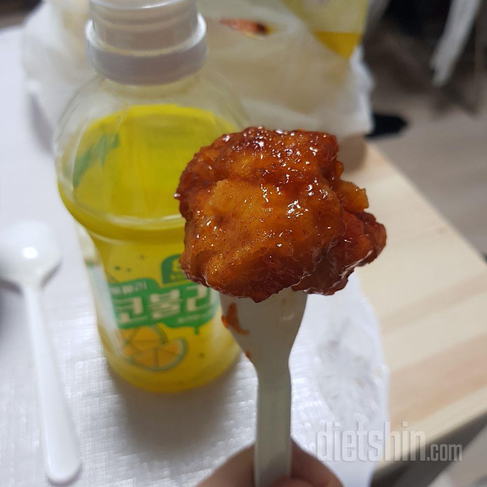 단맛없구 젤리 씹는거 재밌어여
얼려먹