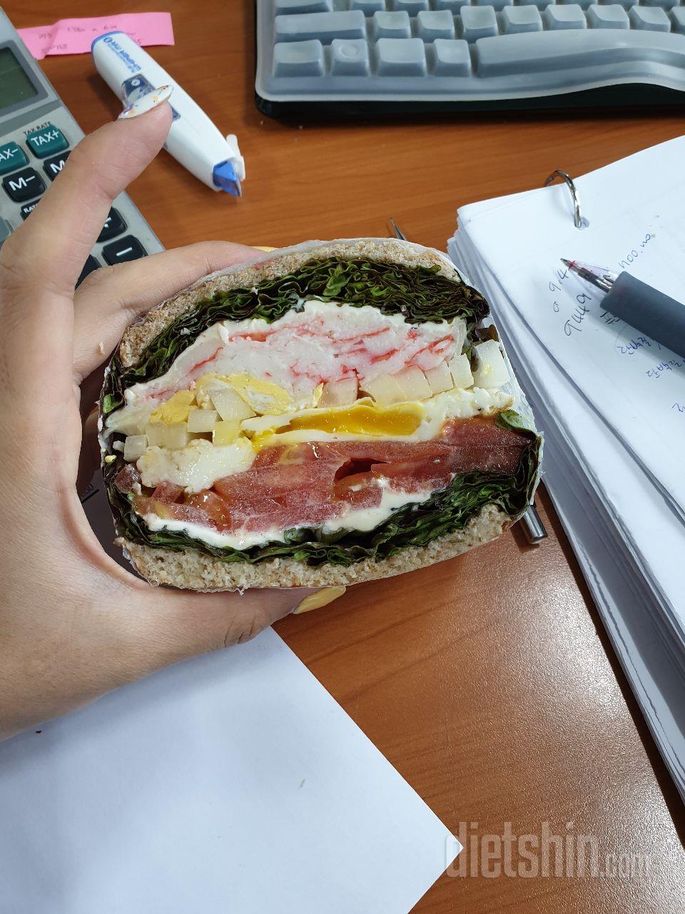 소분해서 얼려놨어요ㅎㅎ
뚠뚠이샌드위치