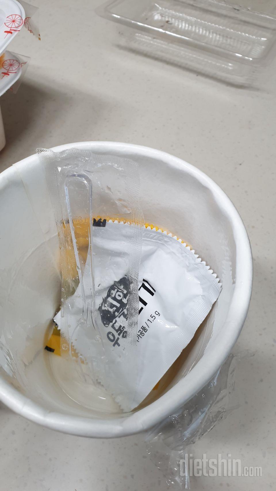 아직 먹어보진 않았아요
오늘 받았는데