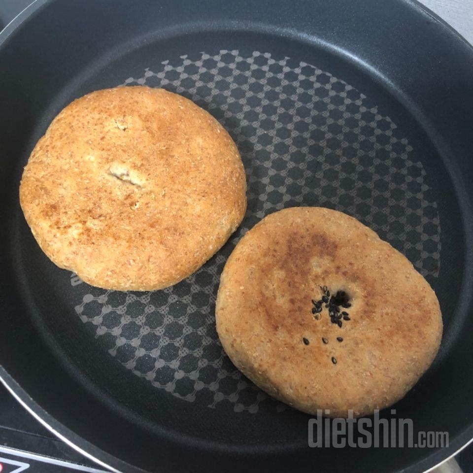 항상 재구매해요:) 맛도 있고 든든하