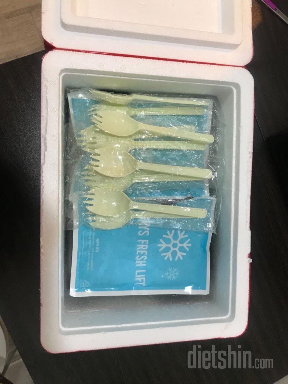 깔끔하게 배송 잘 왔어요! 다양한 맛