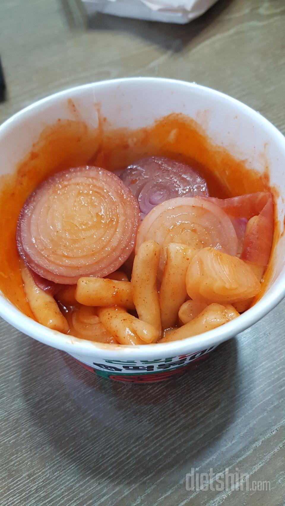 완전 맛나요 그냥 떡뽁이예요 가끔 현