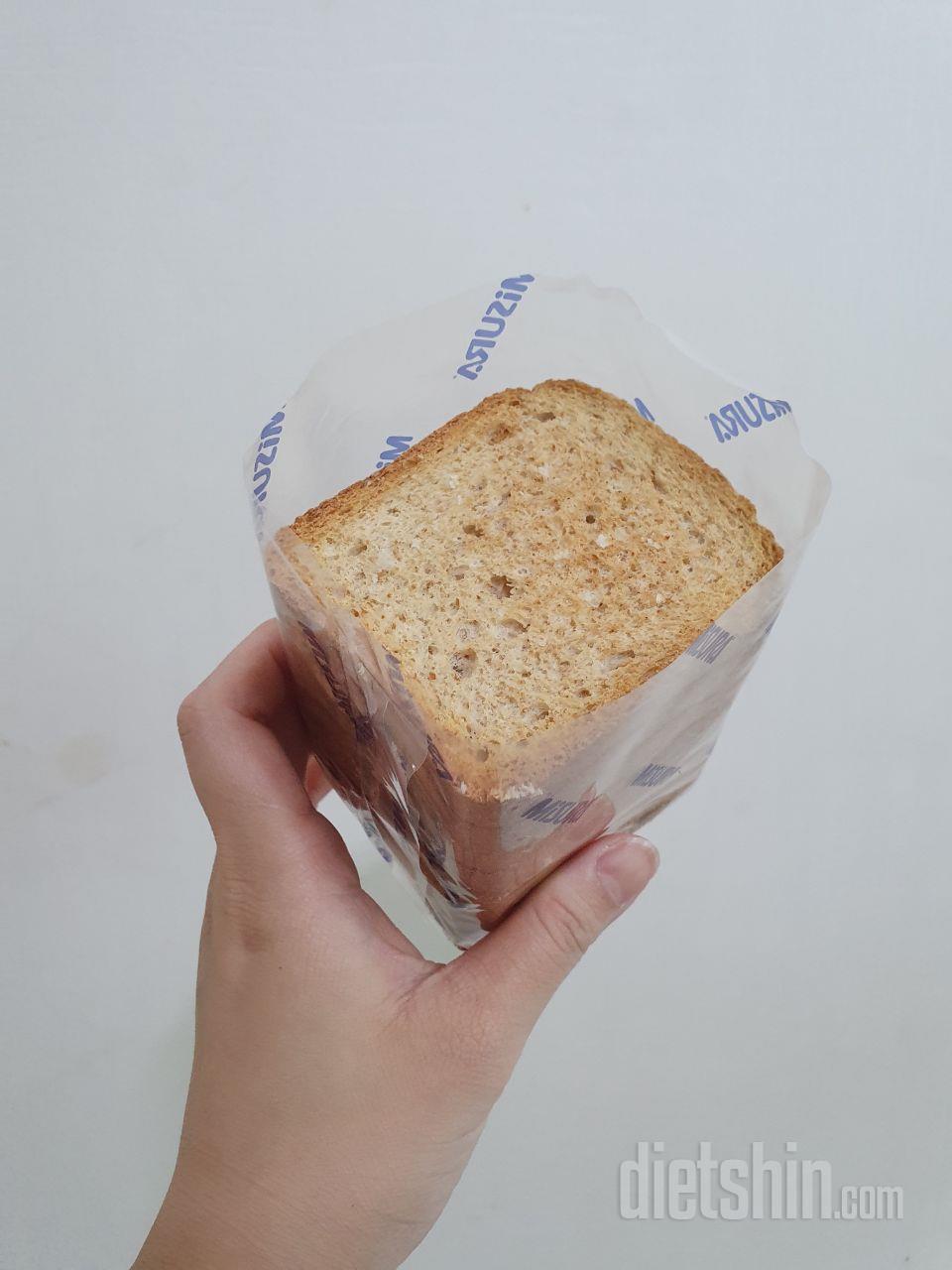 소이크래커는안먹어봤구요
토스트랑도너츠