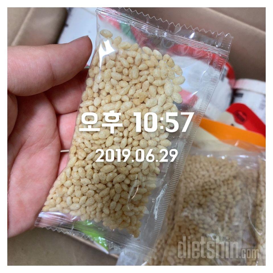 보통 곤약 생각햇을때 거의 맛이 없어