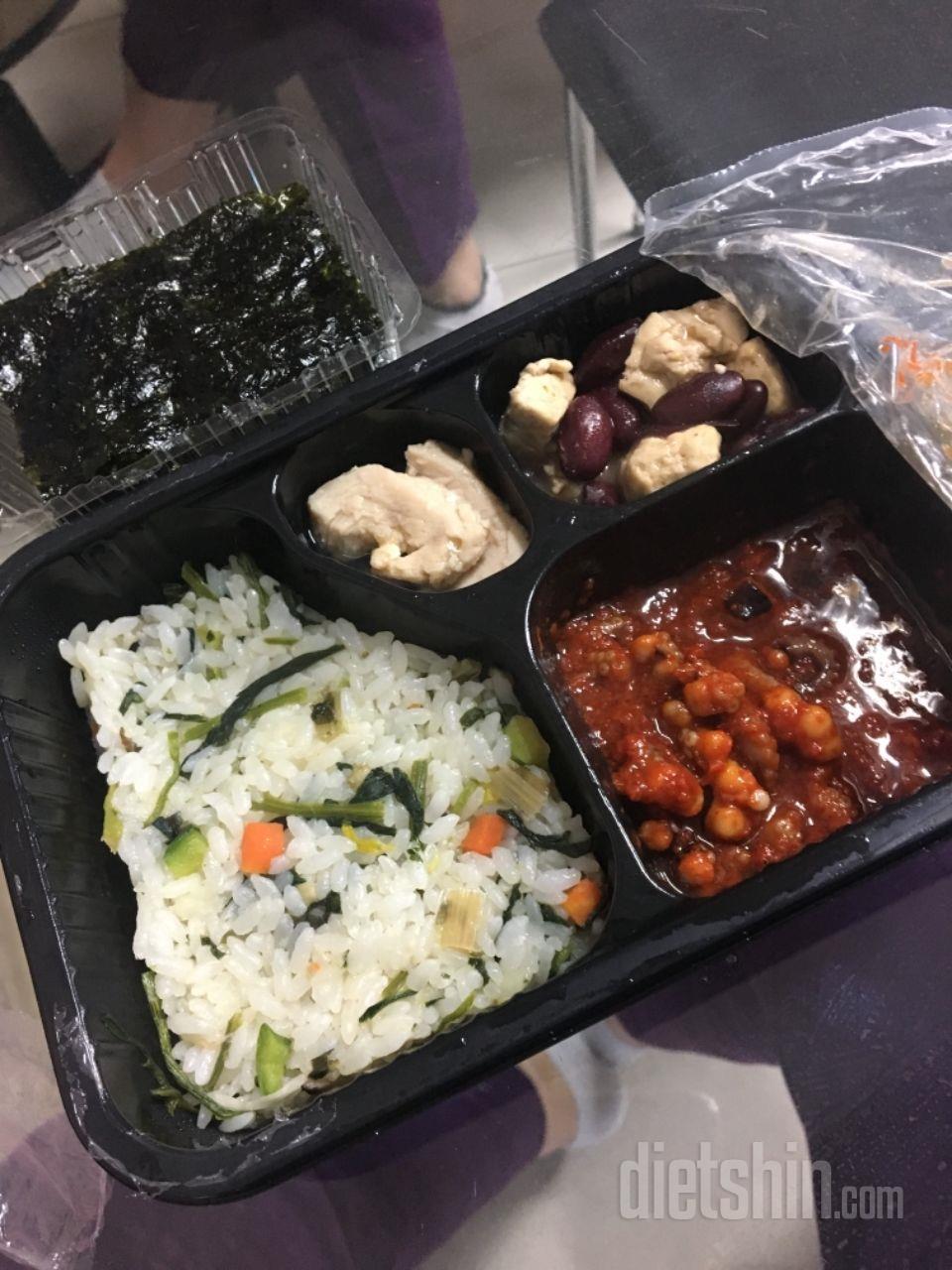 맛은있는데 양이 너무적어요 ...그래
