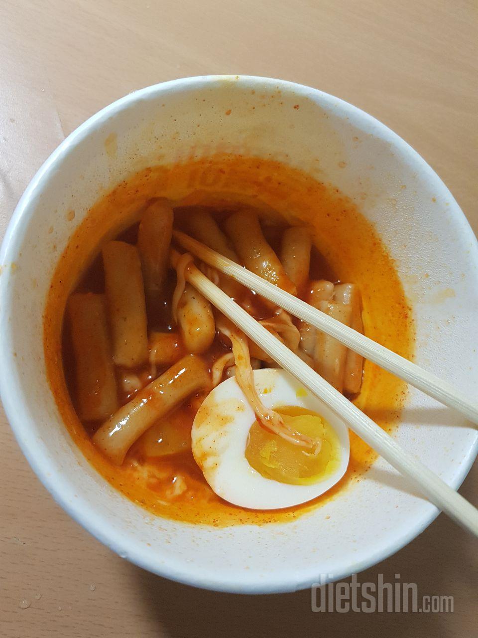 쵝오..진짜 그냥 떡볶이네요 전 식감